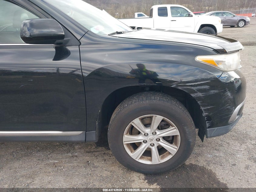 2013 Toyota Highlander Se V6 VIN: 5TDBK3EH5DS208798 Lot: 43742926
