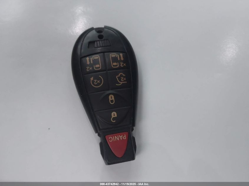 2014 Chrysler Town & Country Touring-L VIN: 2C4RC1CG9ER277093 Lot: 43742942