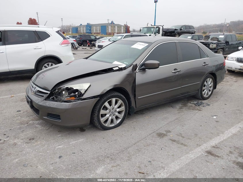 1HGCM66597A046648 2007 HONDA ACCORD photo no. 2