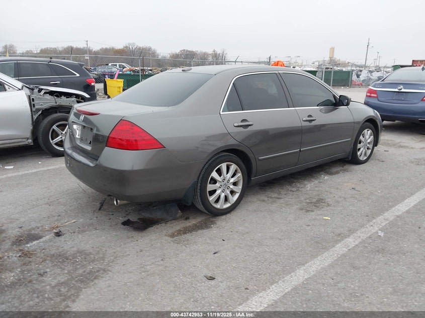 1HGCM66597A046648 2007 HONDA ACCORD photo no. 4