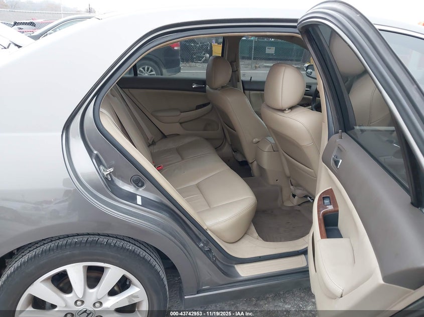 1HGCM66597A046648 2007 HONDA ACCORD photo no. 8