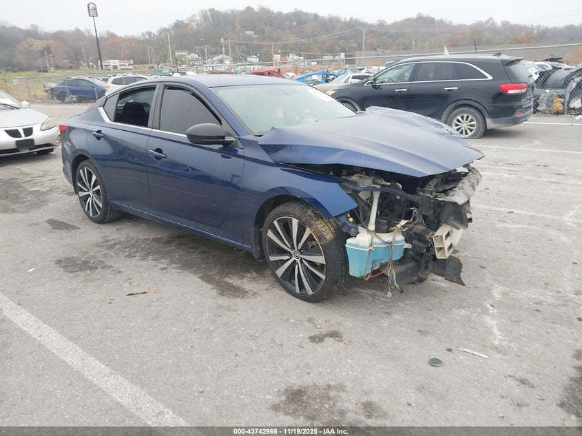 NISSAN ALTIMA 2.5 SR