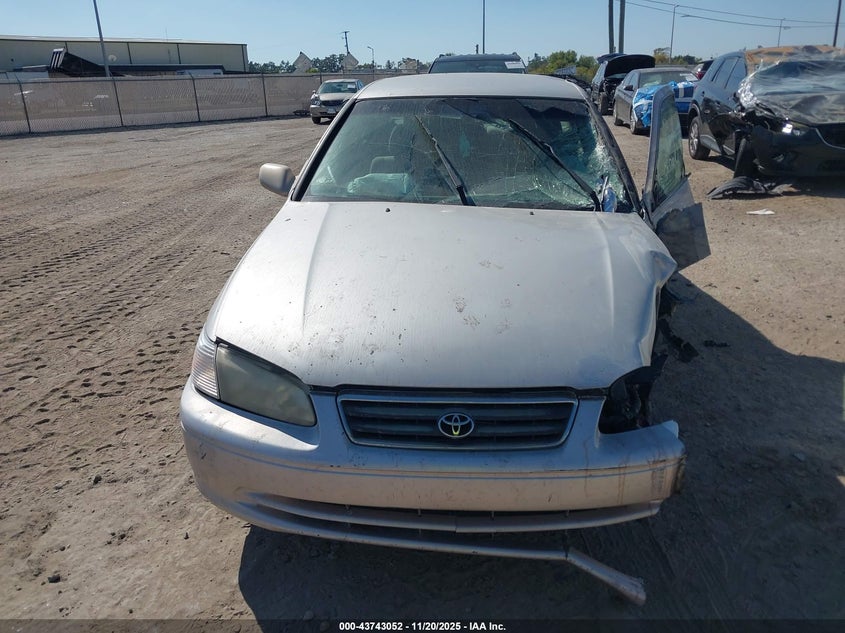 2000 Toyota Camry Le VIN: 4T1BG22K7YU957868 Lot: 43743052
