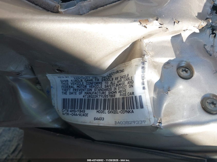 2000 Toyota Camry Le VIN: 4T1BG22K7YU957868 Lot: 43743052