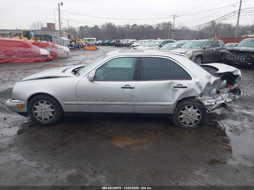 1998 Mercedes-Benz E 320 VIN: WDBJF65F5WA698271 Lot: 43743075