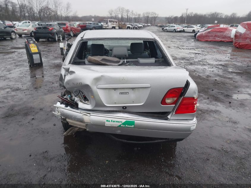 1998 Mercedes-Benz E 320 VIN: WDBJF65F5WA698271 Lot: 43743075