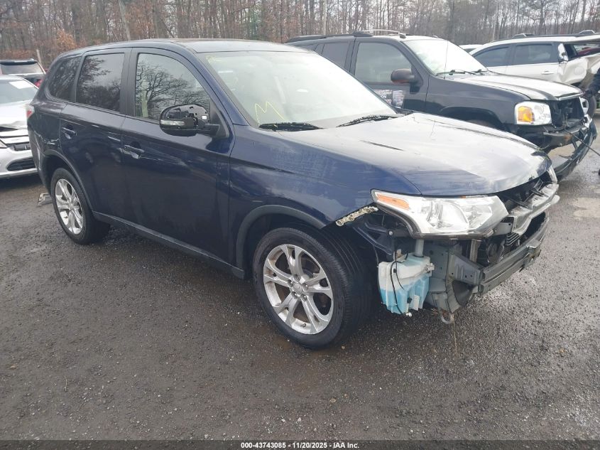 MITSUBISHI OUTLANDER SE