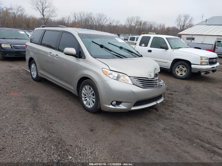 TOYOTA SIENNA XLE 8 PASSENGER