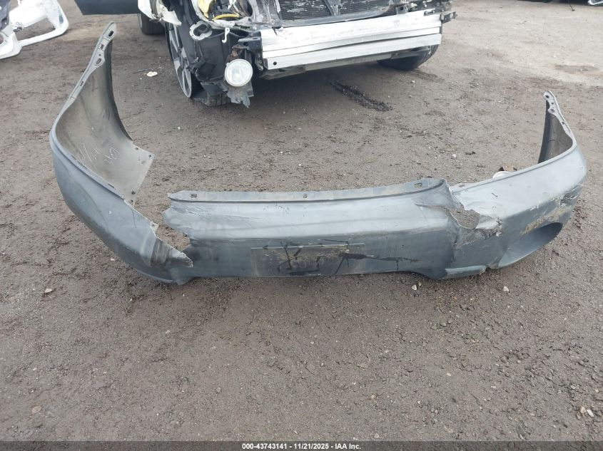 2004 Subaru Forester 2.5X VIN: JF1SG63604H747585 Lot: 43743141