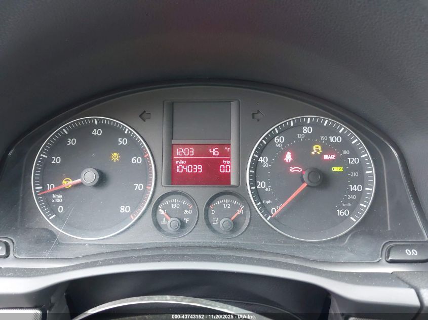 2006 Volkswagen Rabbit 4-Door VIN: WVWCR71K06W195695 Lot: 43743152