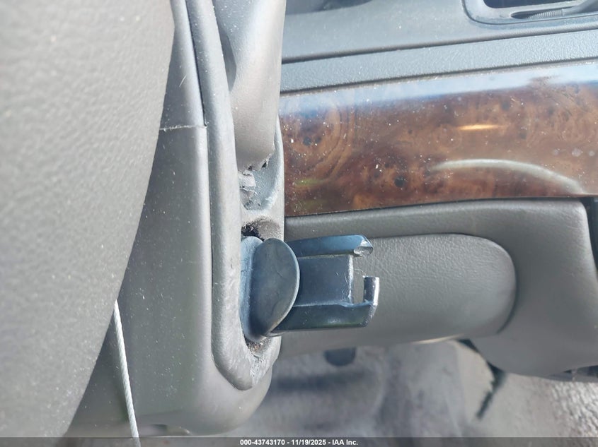 2006 Mercury Grand Marquis Ls VIN: 2MEFM75V16X624006 Lot: 43743170