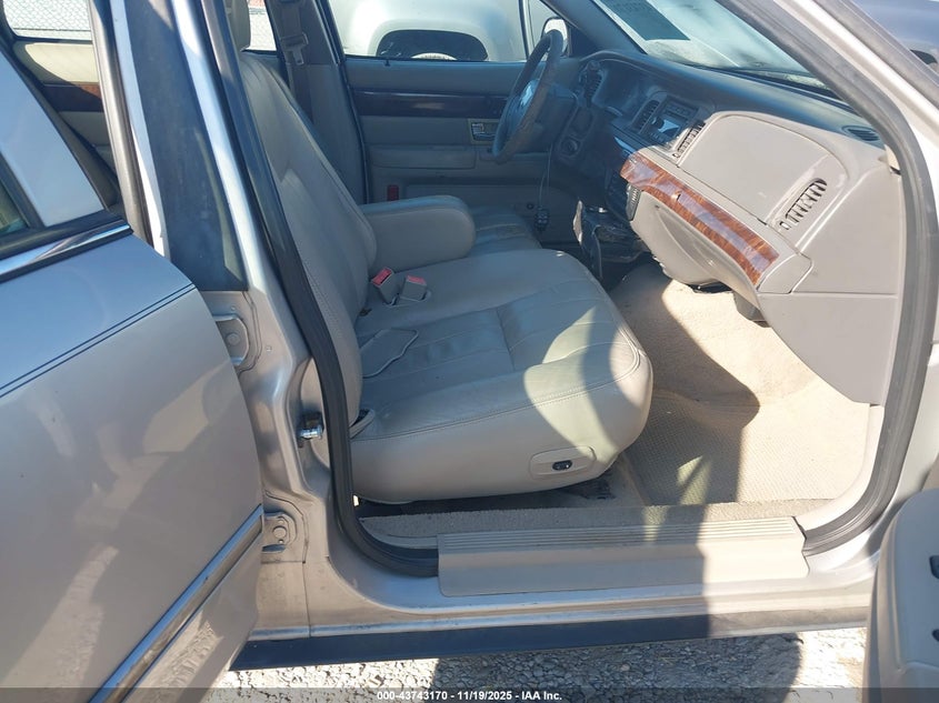 2MEFM75V16X624006 2006 MERCURY GRAND MARQUIS photo no. 5