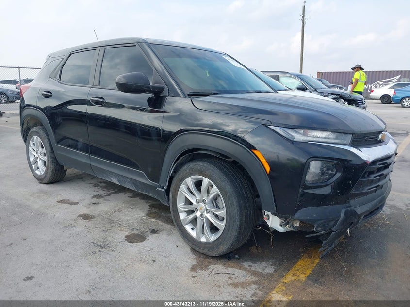 CHEVROLET TRAILBLAZER FWD LS