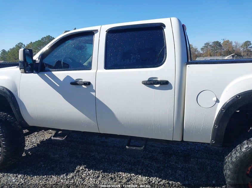 2GTEK13C281255762 2008 GMC SIERRA photo no. 13