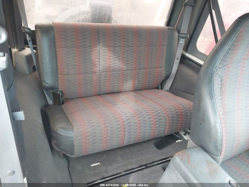 1999 Jeep Wrangler Sport VIN: 1J4FY19S8XP409324 Lot: 43743285