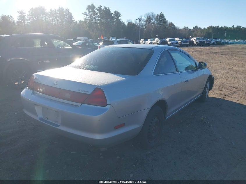 1HGCG3172YA009764 2000 HONDA ACCORD photo no. 4