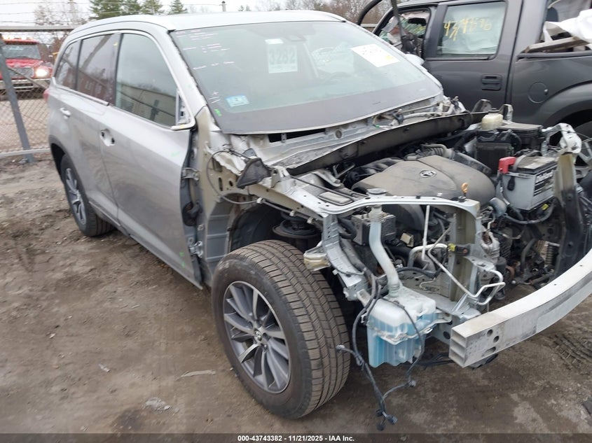 TOYOTA HIGHLANDER XLE