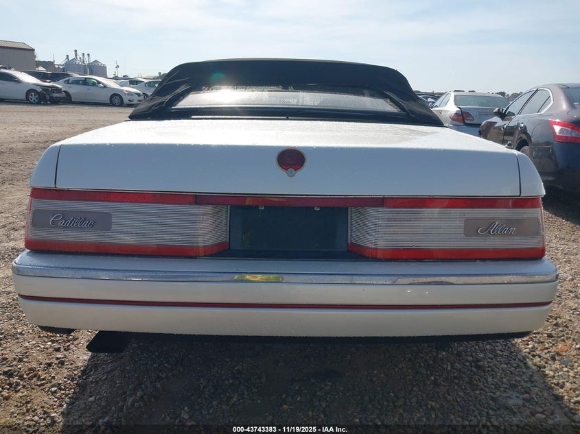 1992 Cadillac Allante VIN: 1G6VS3387NU125826 Lot: 43743383