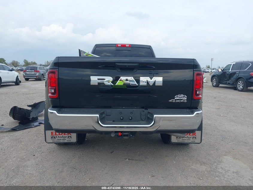 2026 Ram 3500 Tradesman 4X4 8' Box VIN: 3C63RRGL7TG151335 Lot: 43743398