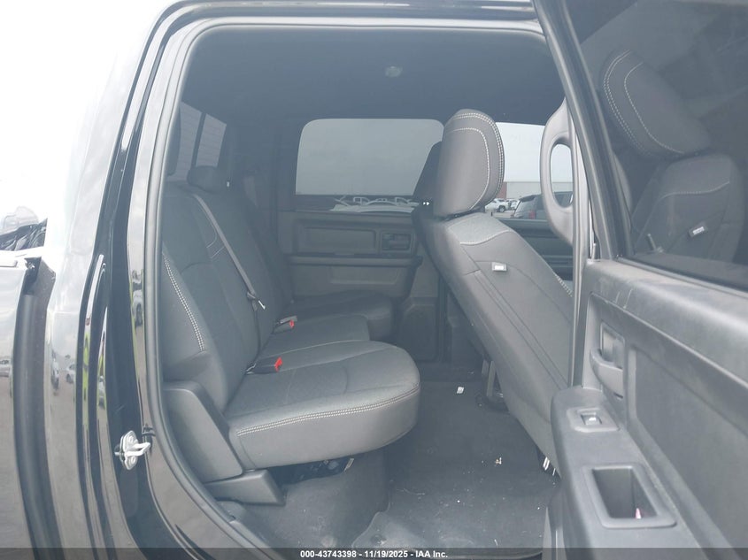 2026 Ram 3500 Tradesman 4X4 8' Box VIN: 3C63RRGL7TG151335 Lot: 43743398