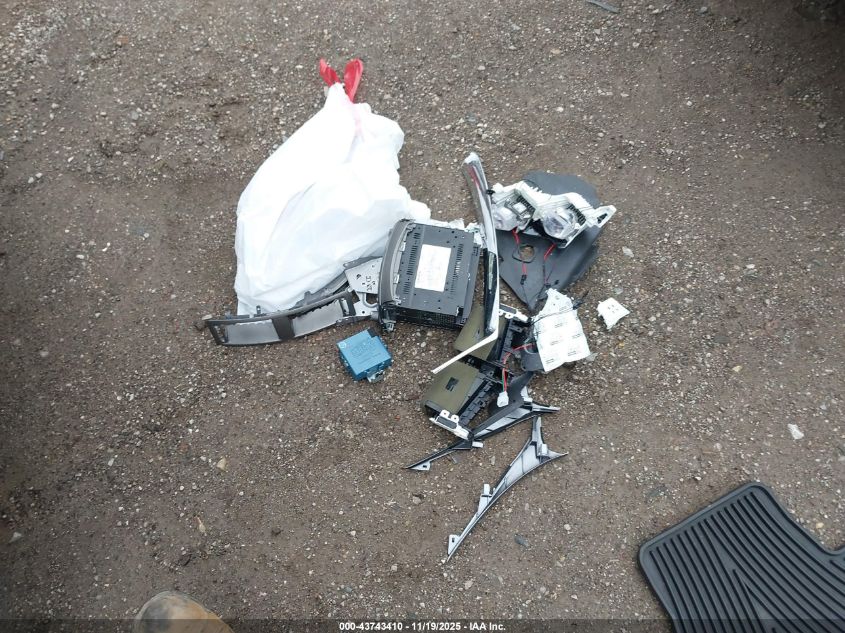 2008 Lexus Is 250 VIN: JTHCK262X82023277 Lot: 43743410