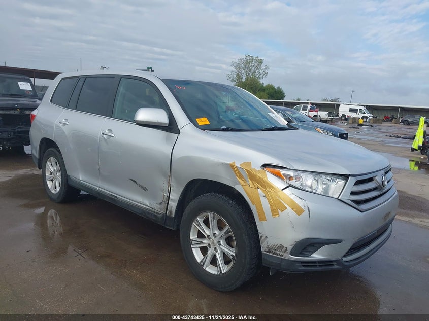 TOYOTA HIGHLANDER BASE V6