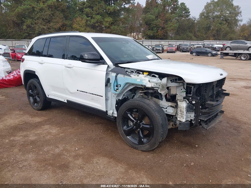 JEEP GRAND CHEROKEE ALTITUDE 4X2