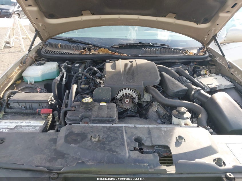 2008 Lincoln Town Car Signature Limited VIN: 2LNHM82V78X657742 Lot: 43743492