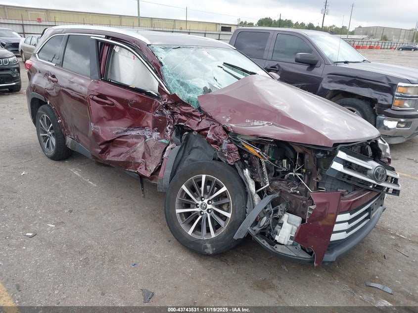 TOYOTA HIGHLANDER XLE