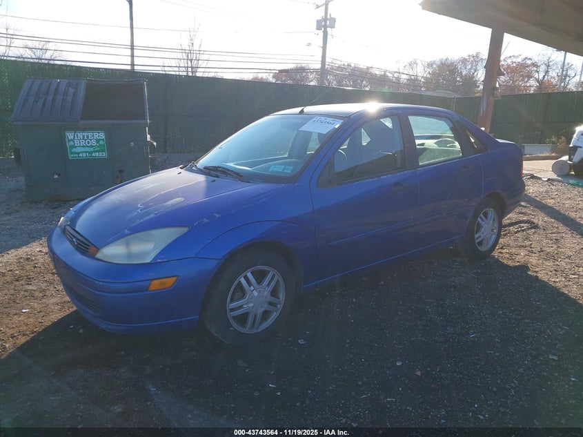 1FAFP34PX2W354984 2002 FORD FOCUS photo no. 2