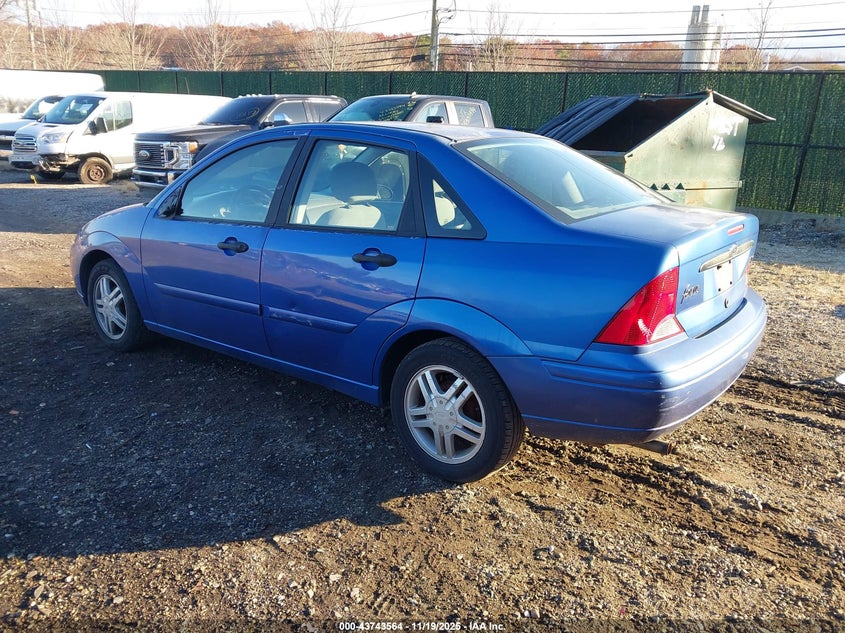 1FAFP34PX2W354984 2002 FORD FOCUS photo no. 3
