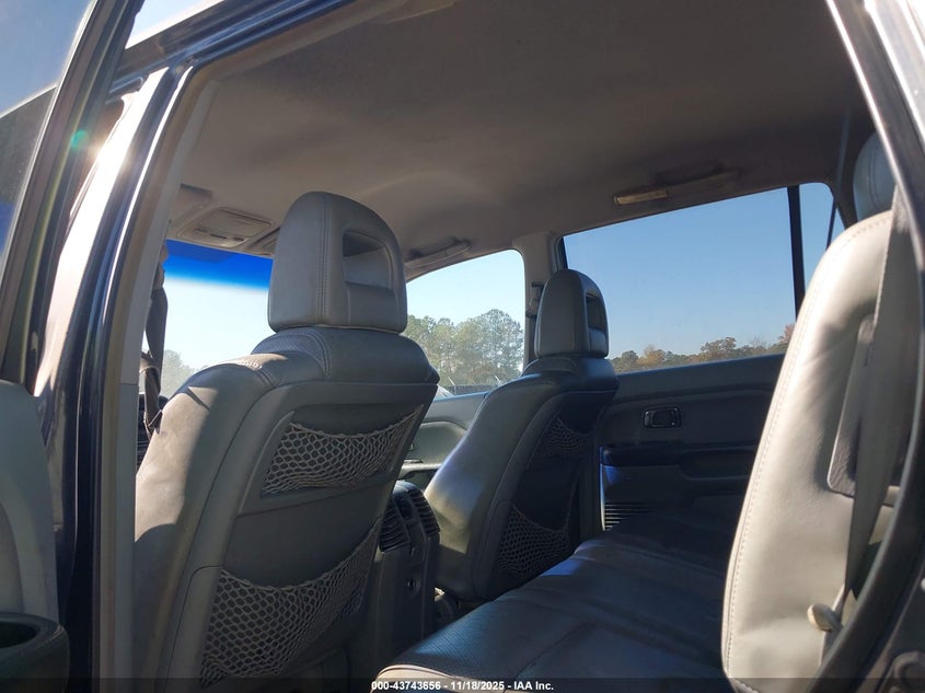 2004 Honda Pilot Ex-L VIN: 2HKYF18544H590266 Lot: 43743656