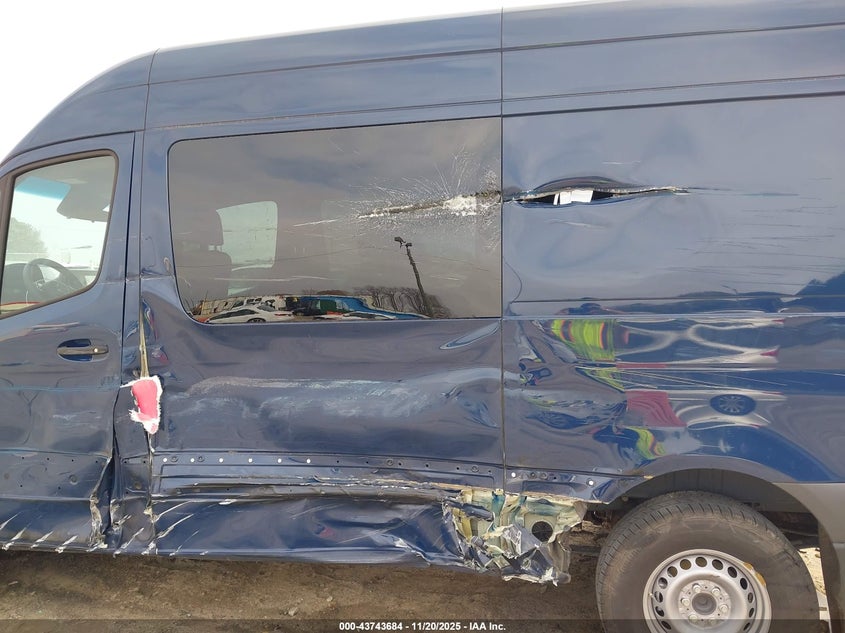 2023 Mercedes-Benz Sprinter 2500 Standard Roof 4-Cyl Gas VIN: W1W40BHY0PT129277 Lot: 43743684