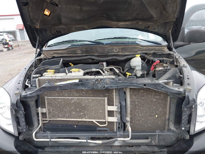 2007 Dodge Ram 1500 Slt/Trx4 Off Road/Sport VIN: 1D7HU182X7J637314 Lot: 43743694