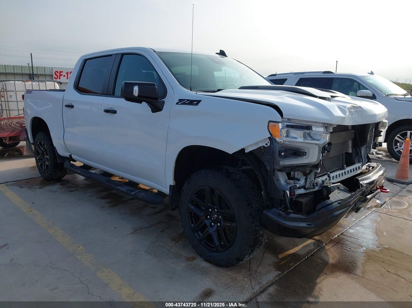 CHEVROLET SILVERADO 1500 4WD SHORT BED LT TRAIL BOSS