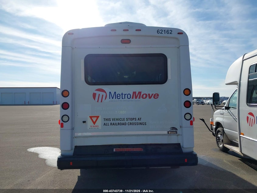 2018 Ford E-450 Cutaway VIN: 1FDFE4FS5JDC36323 Lot: 43743739