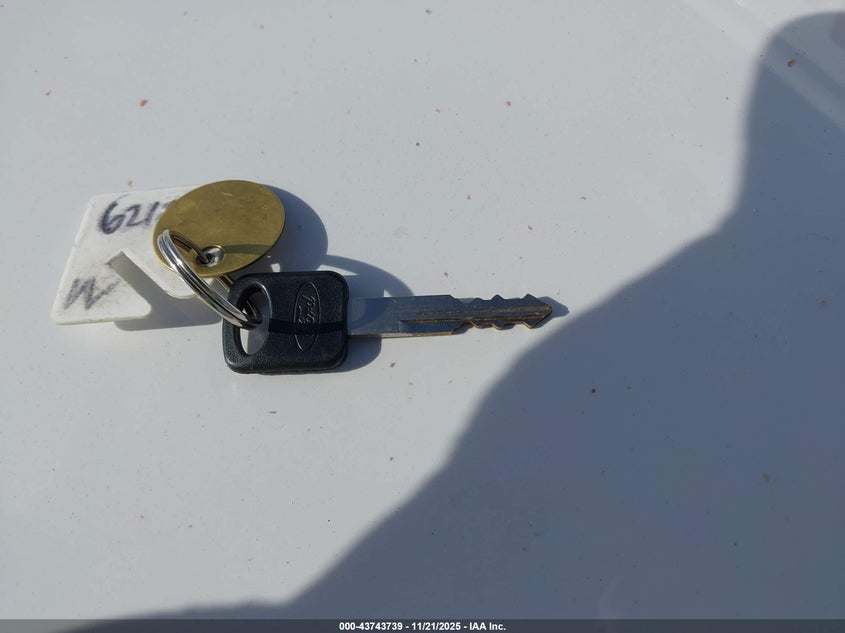 2018 Ford E-450 Cutaway VIN: 1FDFE4FS5JDC36323 Lot: 43743739