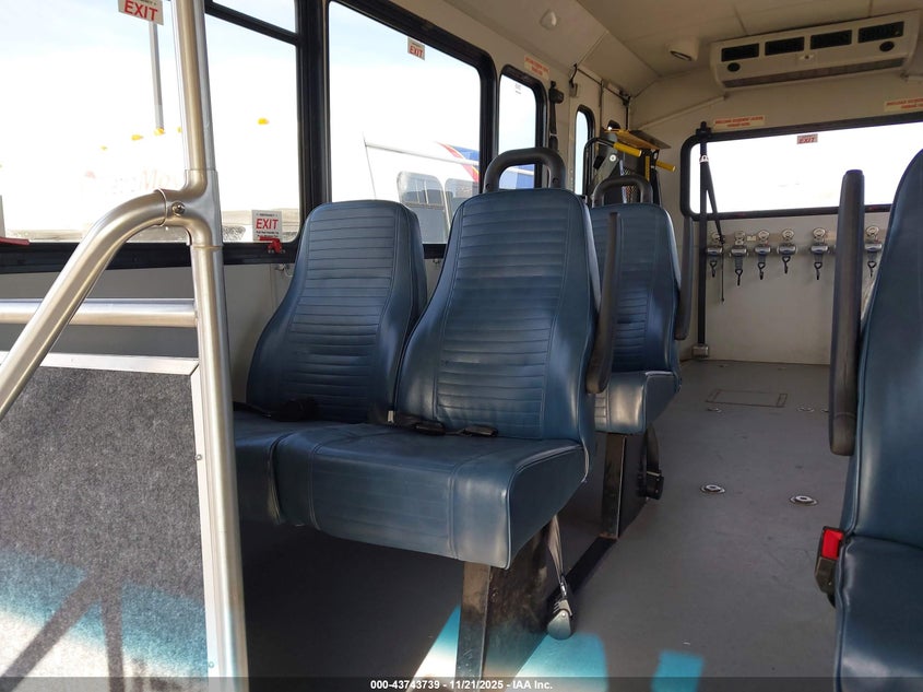 2018 Ford E-450 Cutaway VIN: 1FDFE4FS5JDC36323 Lot: 43743739