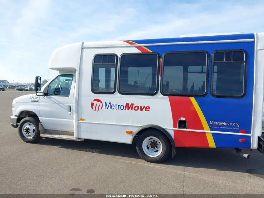 2018 Ford E-350 Cutaway VIN: 1FDEE3FS6JDC33159 Lot: 43743740