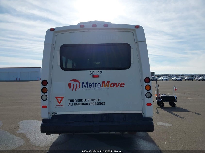 2018 Ford E-350 Cutaway VIN: 1FDEE3FS0JDC33156 Lot: 43743741