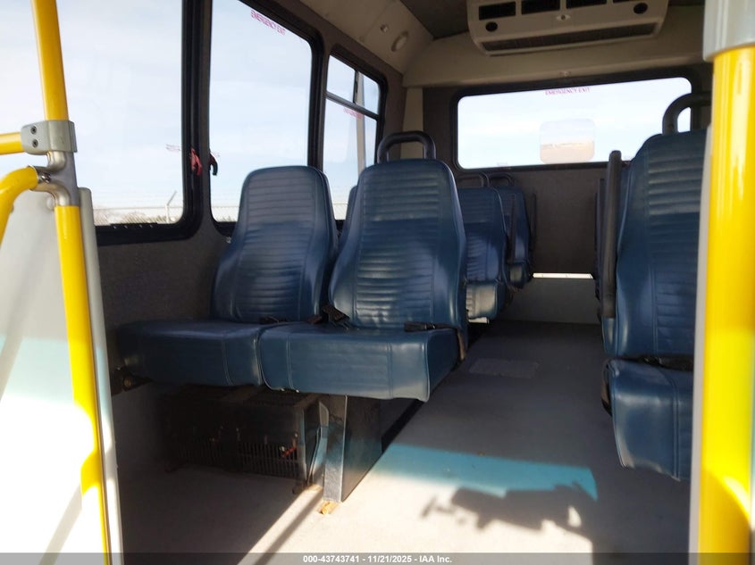 2018 Ford E-350 Cutaway VIN: 1FDEE3FS0JDC33156 Lot: 43743741