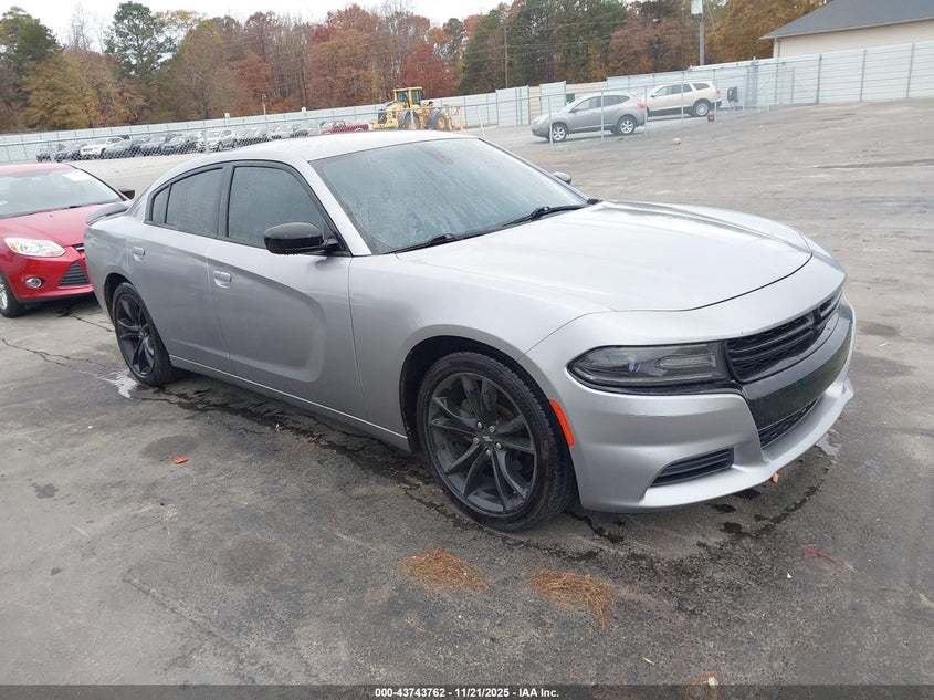 DODGE CHARGER SXT RWD