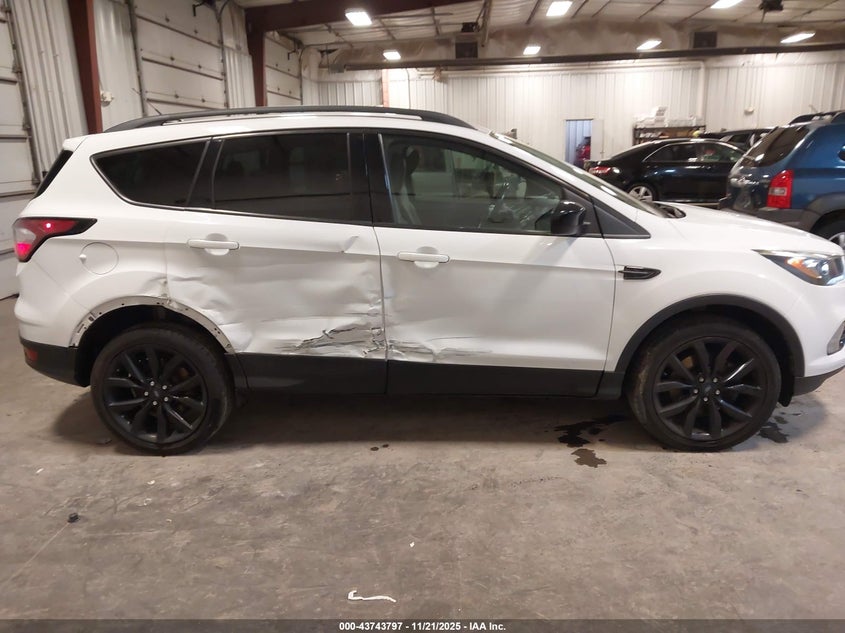 2018 Ford Escape Se VIN: 1FMCU9GD1JUA83538 Lot: 43743797
