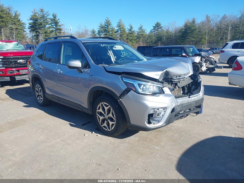 SUBARU FORESTER PREMIUM