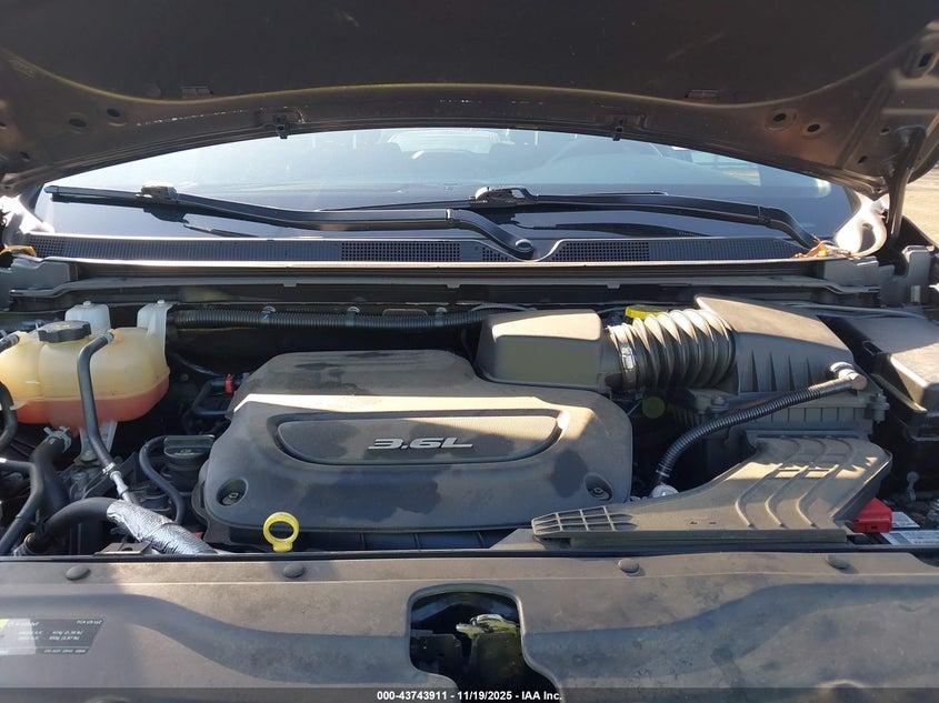 2018 Chrysler Pacifica Touring Plus VIN: 2C4RC1FG1JR204449 Lot: 43743911