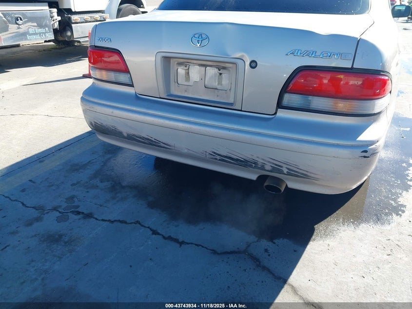 1997 Toyota Avalon Xl VIN: 4T1BF12B5VU136924 Lot: 43743934