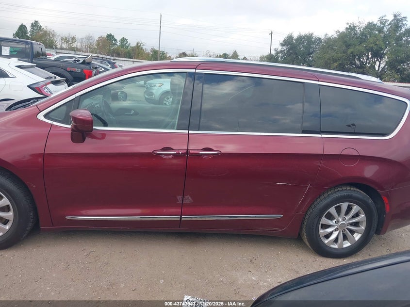 2019 Chrysler Pacifica Touring L VIN: 2C4RC1BG8KR539313 Lot: 43743943