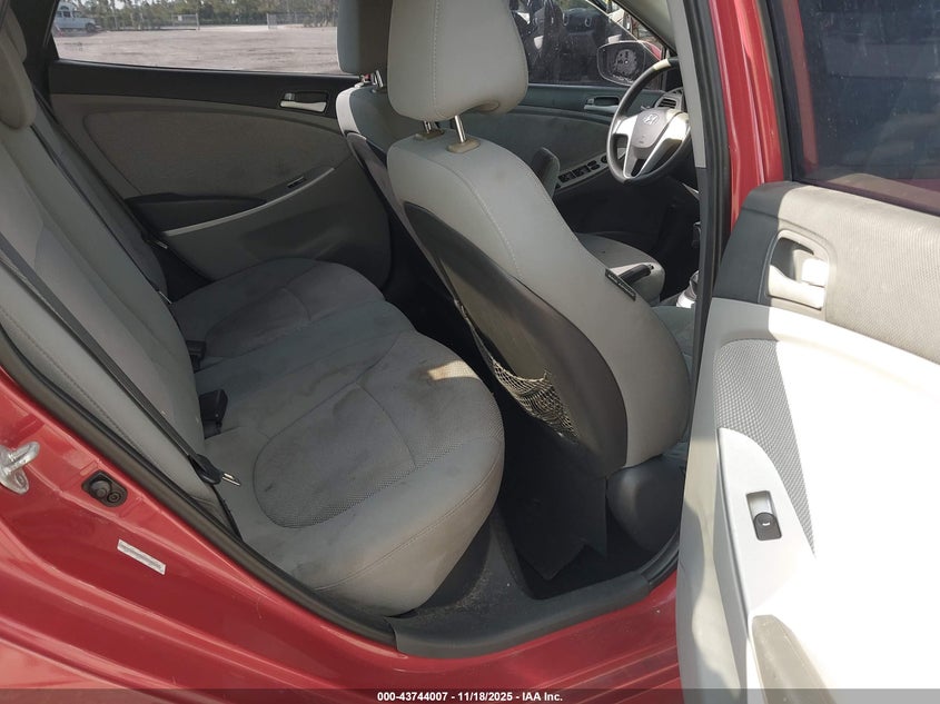 2013 Hyundai Accent Gls VIN: KMHCT4AE3DU440925 Lot: 43744007