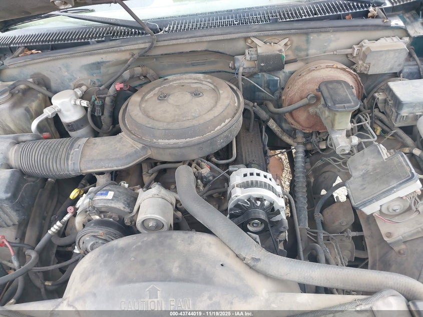 1995 Chevrolet Gmt-400 K1500 VIN: 1GCEK19K4SE218734 Lot: 43744019