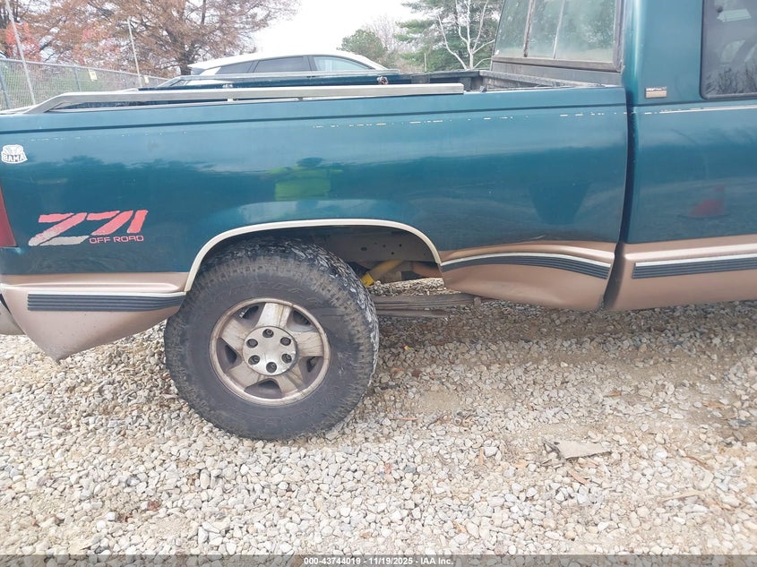 1995 Chevrolet Gmt-400 K1500 VIN: 1GCEK19K4SE218734 Lot: 43744019